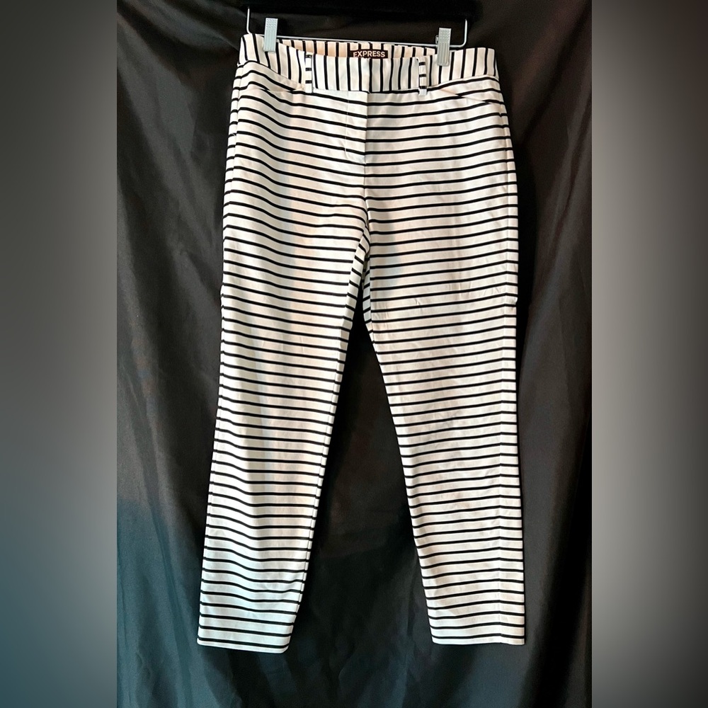 Express striped Editor pants. Size 4